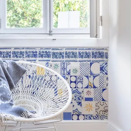 Plum Guide - Azul Peacock Lisboa